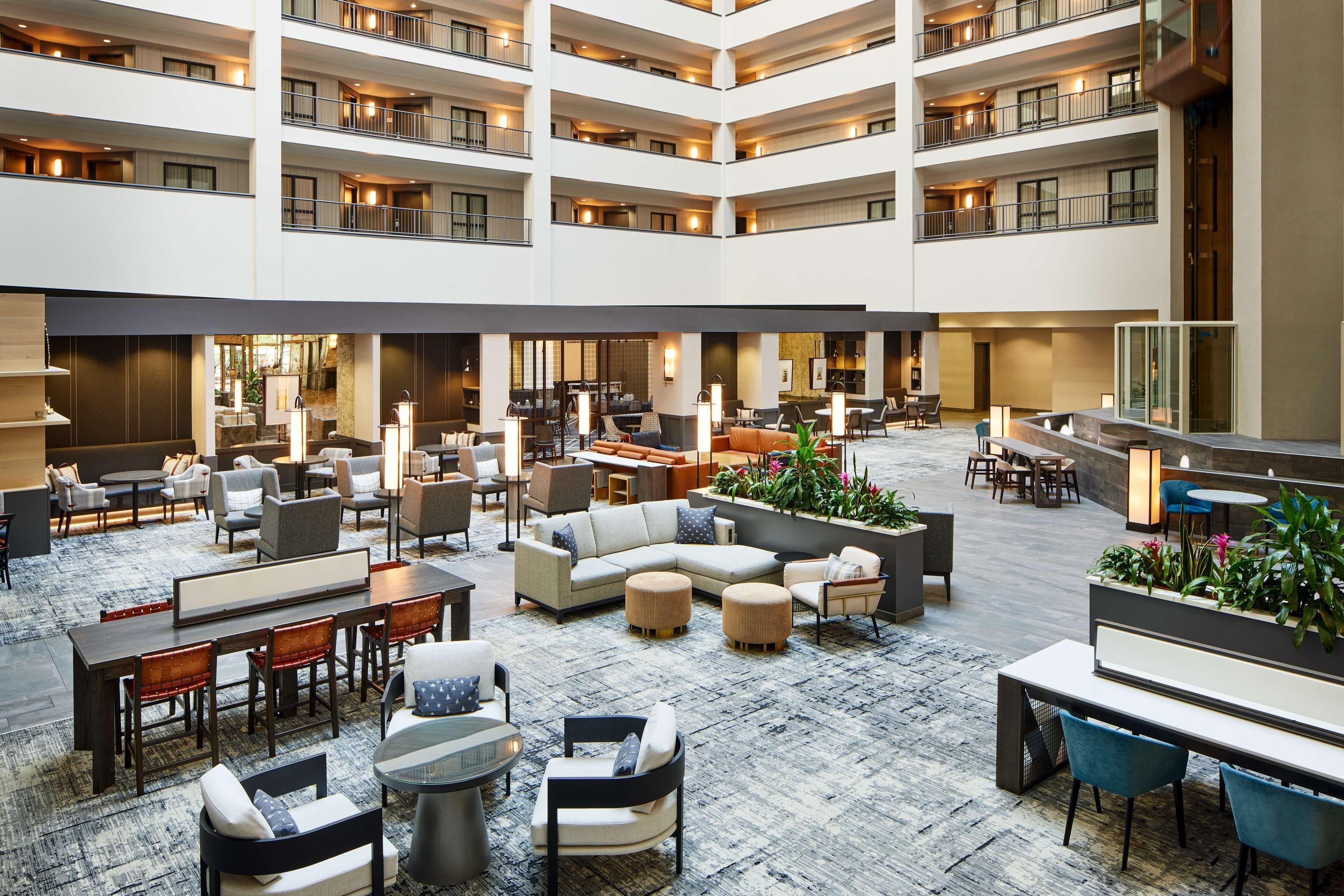 Hilton Airport Hotel 4*