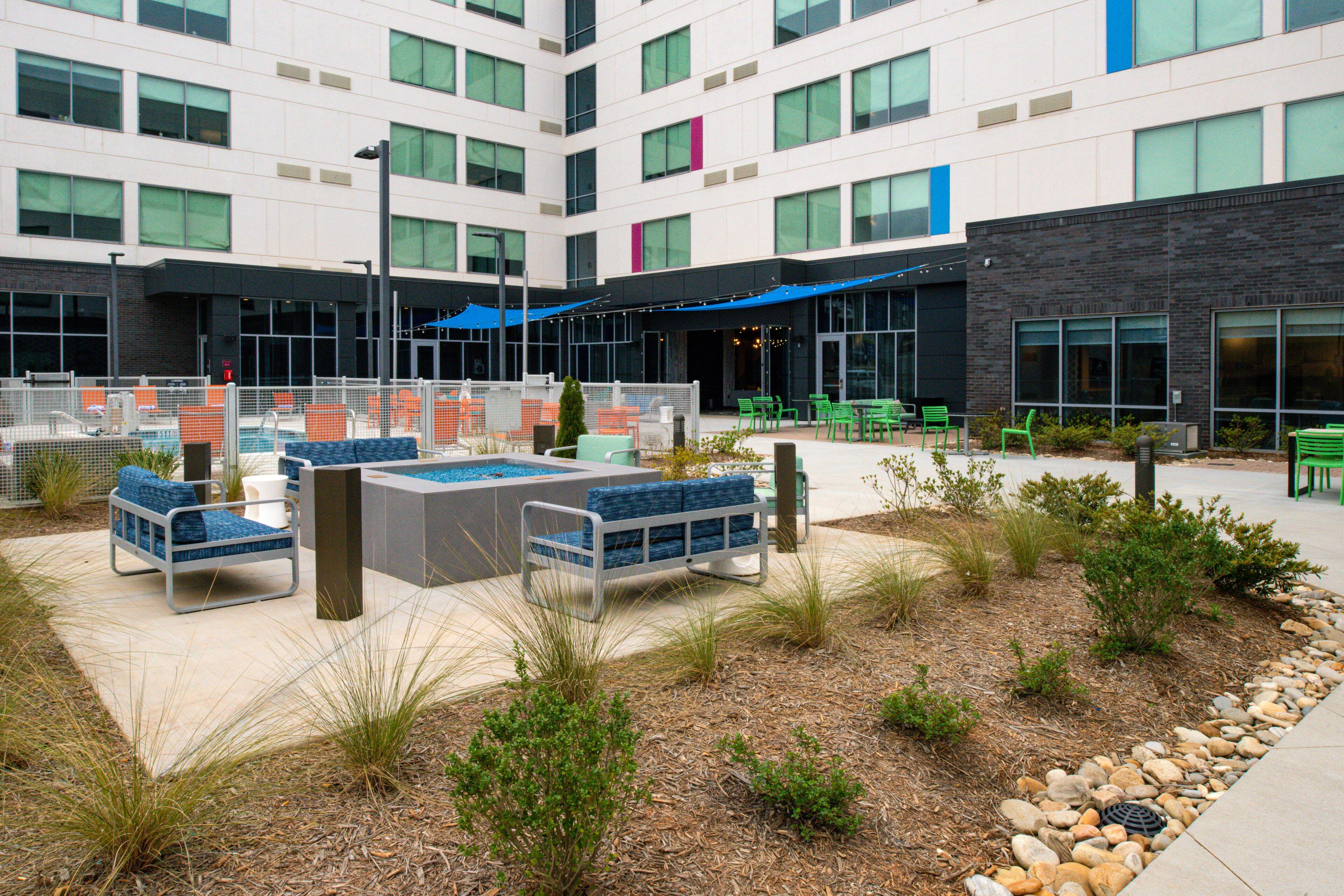 Hotel Aloft By Marriott Airport