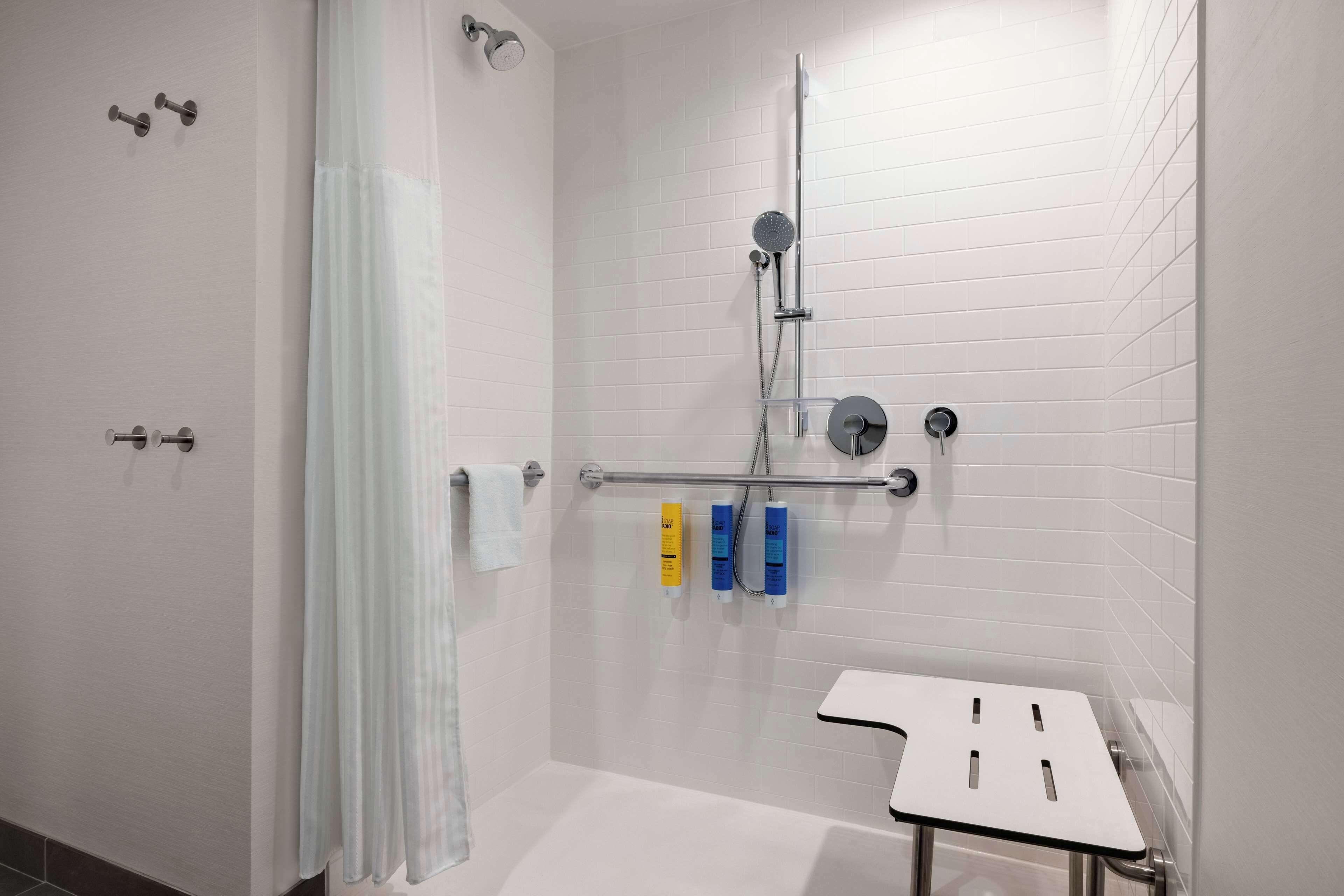 Tru By Hilton Tyvola I-77 Hotel 3*