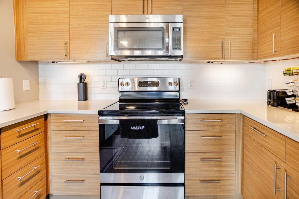 Apartment Cozy Uptown With Gym And Swimming Pool