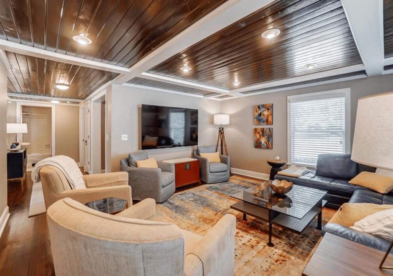 Stylish Noda Gem Hot Tub, Games And Walk To Dining Charlotte
