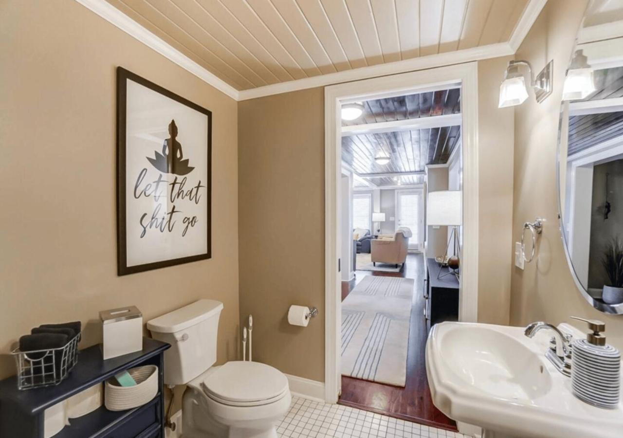 Stylish Noda Gem Hot Tub, Games And Walk To Dining Charlotte