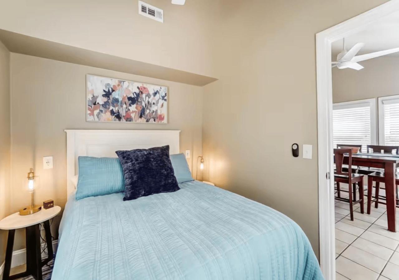 Stylish Noda Gem Hot Tub, Games And Walk To Dining