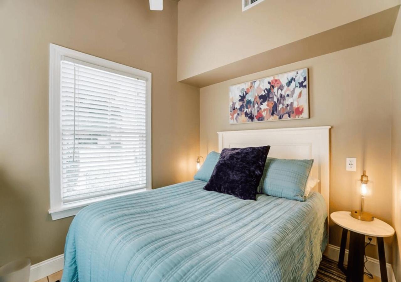 Stylish Noda Gem Hot Tub, Games And Walk To Dining