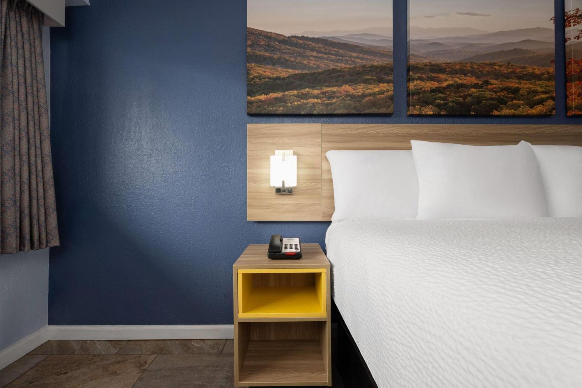 Days By Wyndham 2* Charlotte