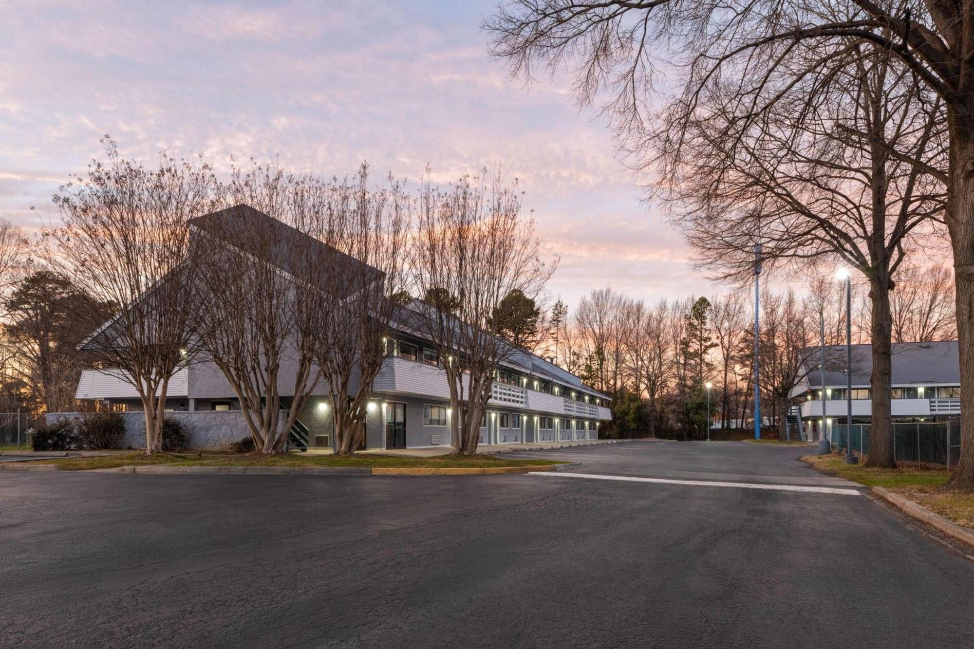 Days By Wyndham Motel Charlotte