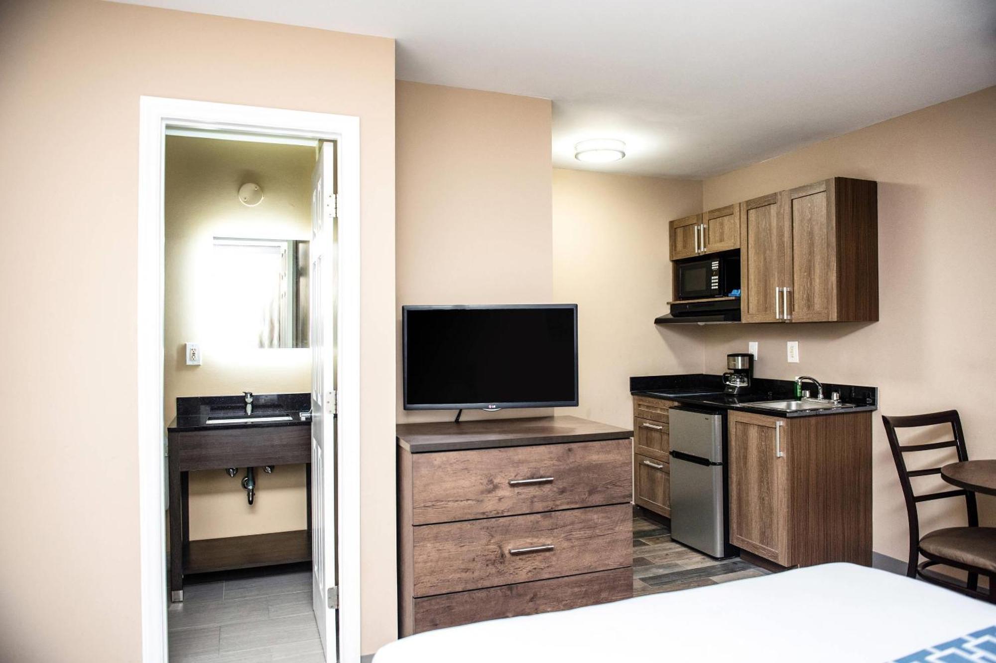 Suburban - Ballantyne Charlotte