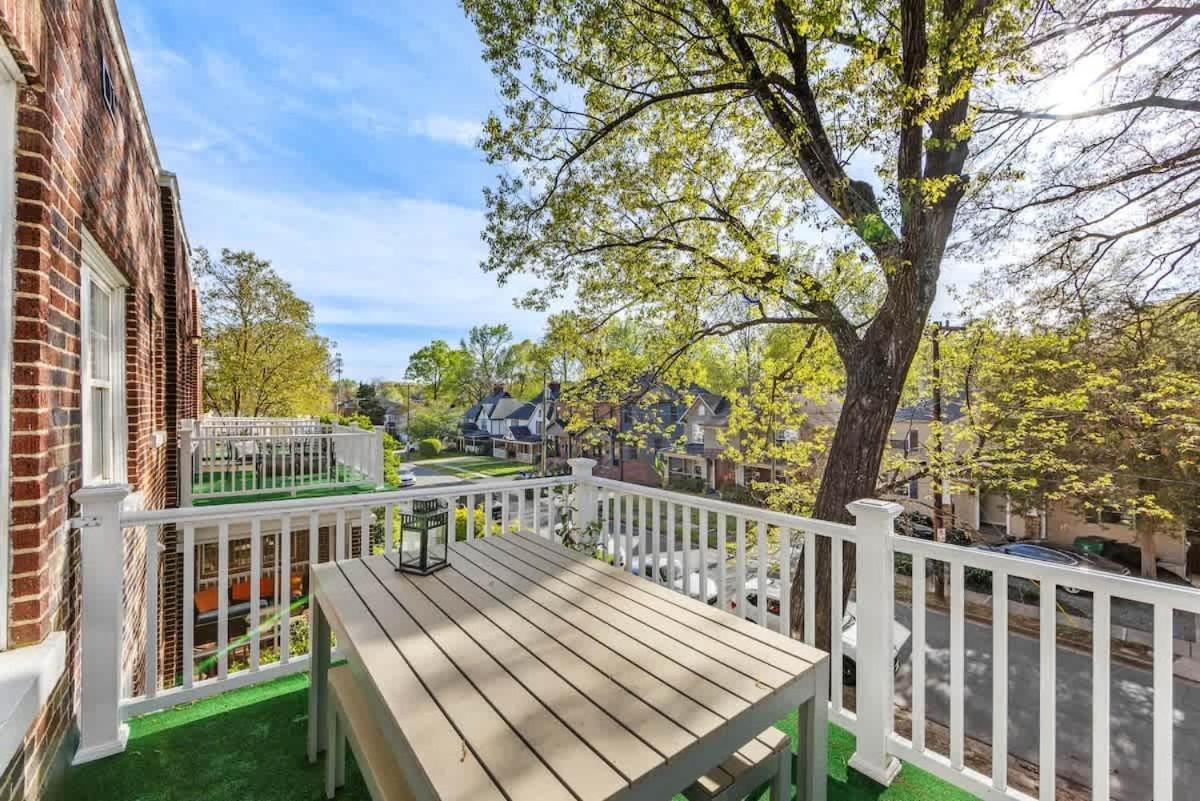 Vibrant And Cozy 2br Near Uptown With Balcony Holiday home Charlotte