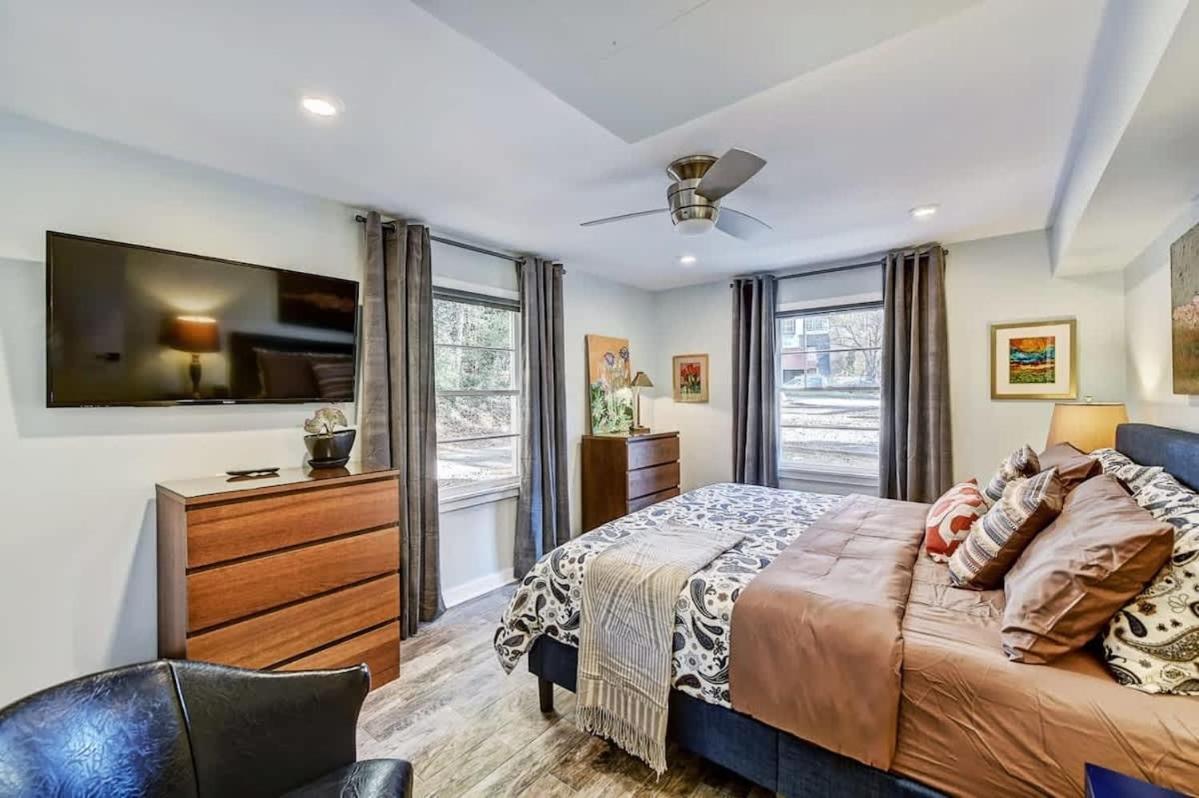 Holiday home Comfortable And Stylish Near Myers Park