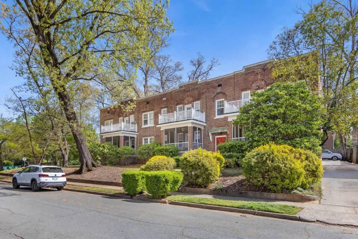 Holiday home Bright And Restful 2br Near Uptown With Balcony Charlotte