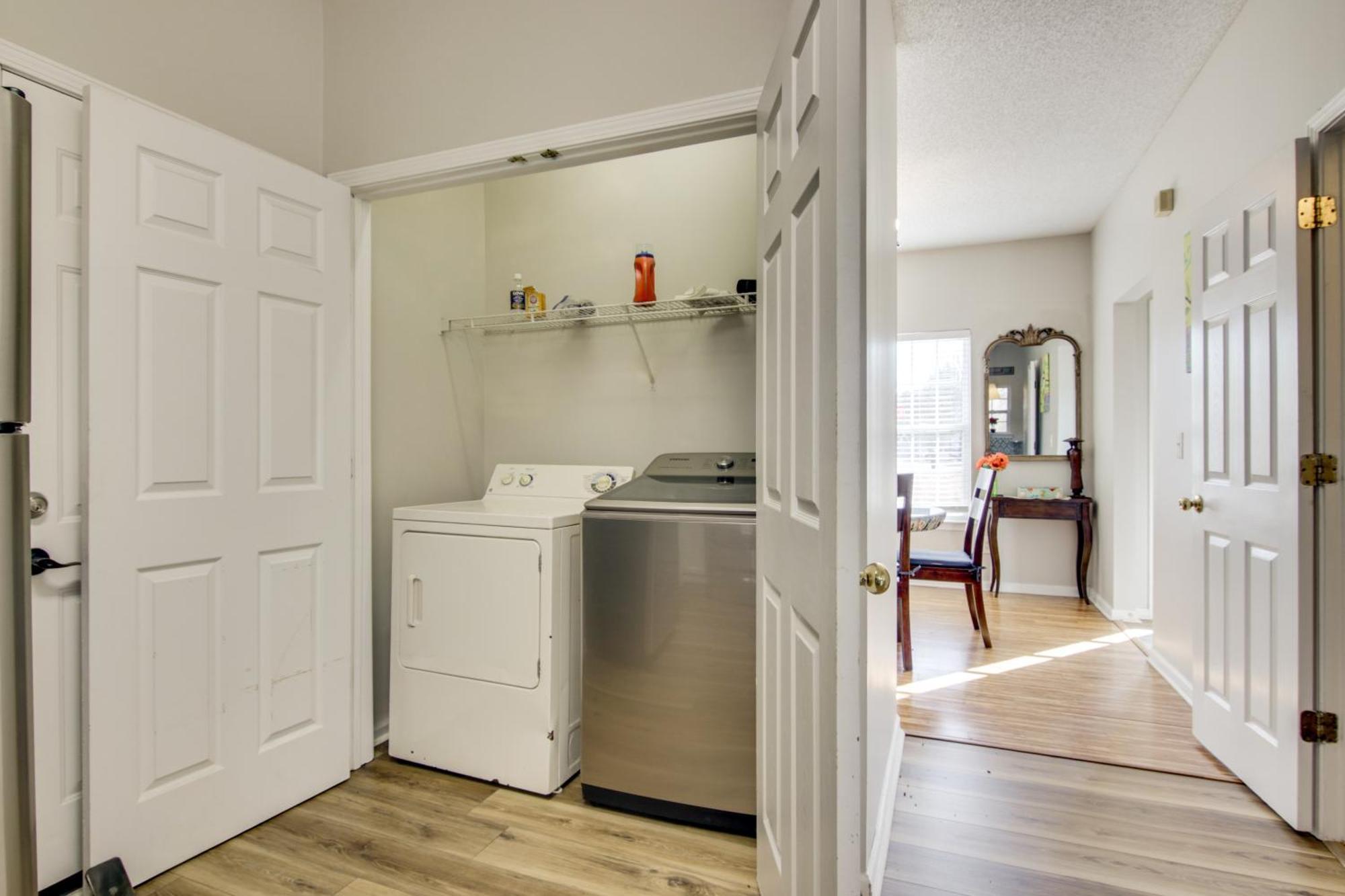 Quiet Oasis In Charlotte! Near Uncc Campus Holiday home *