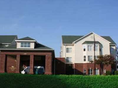 Hotel Homewood By Hilton Airport