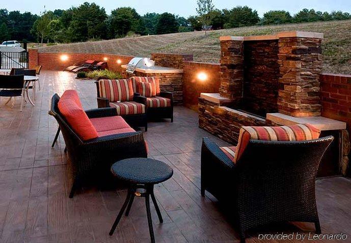 Fairfield & By Marriott Matthews Hotel Charlotte