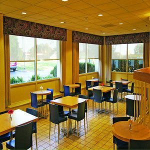 Spark By Hilton Airport North Hotel 3*