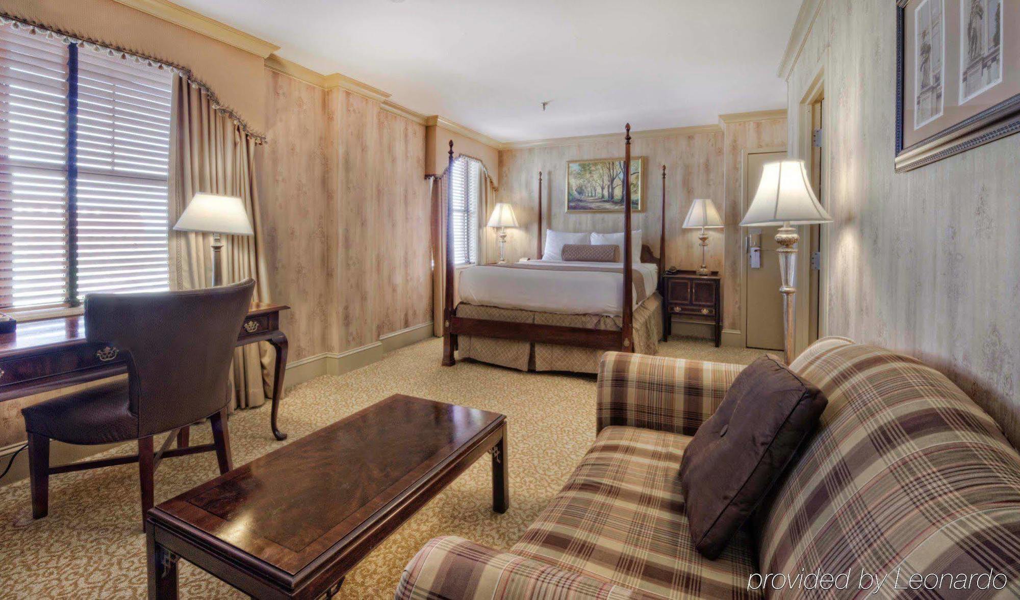 Hotel Dunhill Charlotte