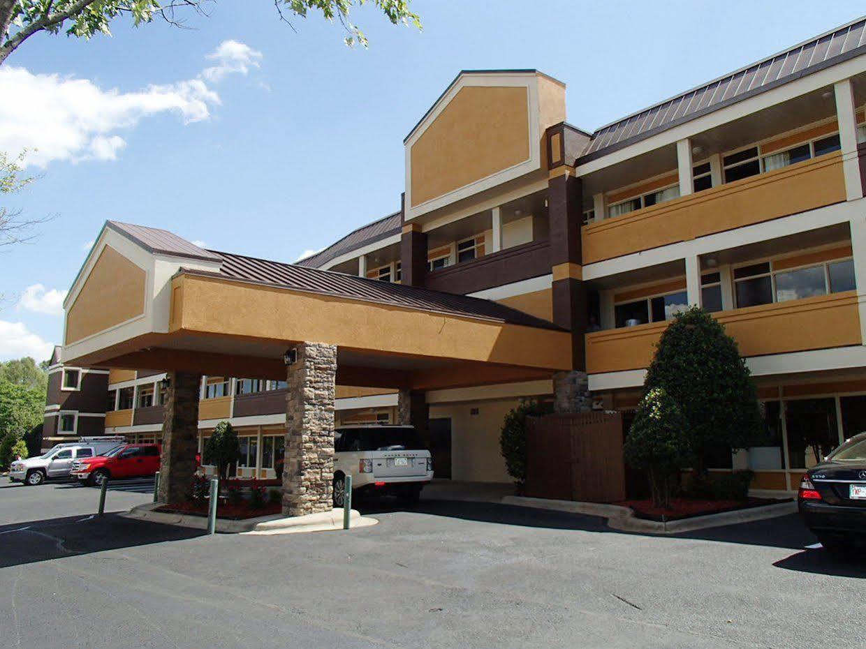 Hotel 6 Charlotte, Nc - Airport South 4*