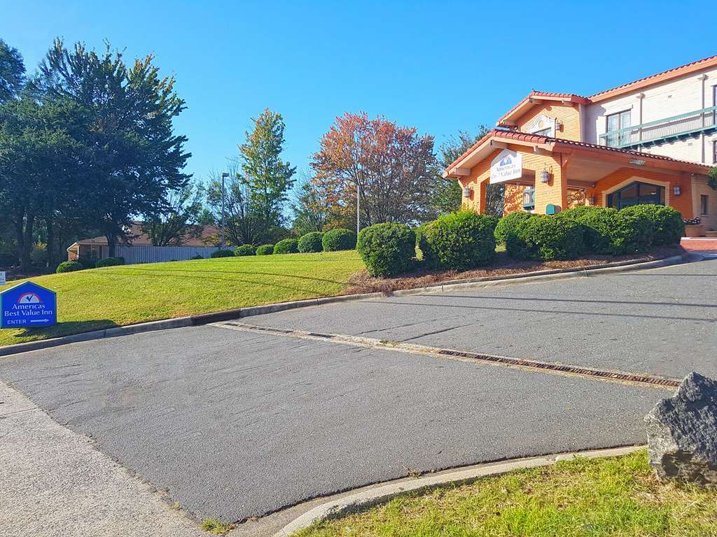 Americas Value Hotel