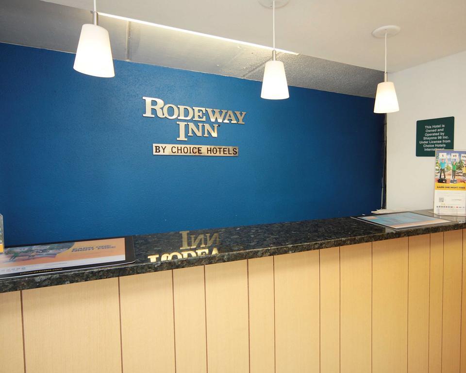 Rodeway North End Inn Charlotte