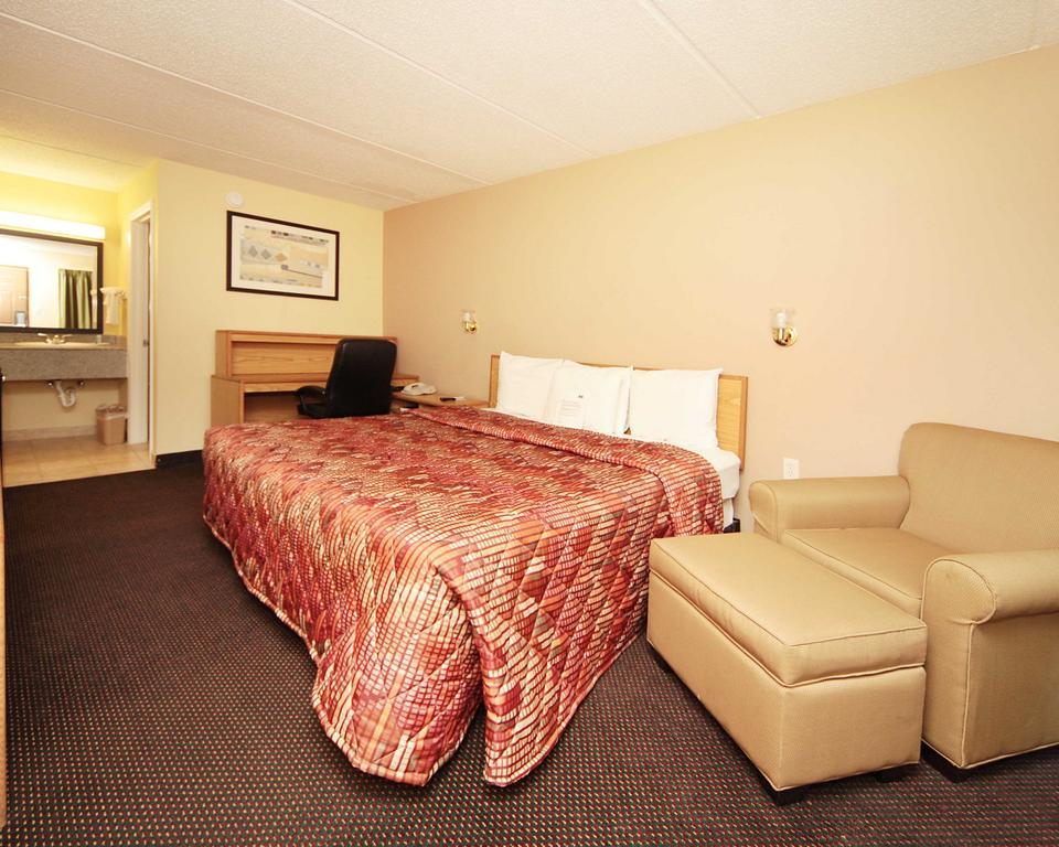 Rodeway North End 2*