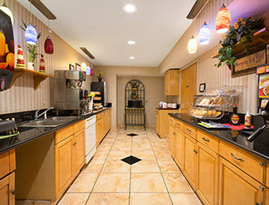 Microtel By Wyndham Airport 3*