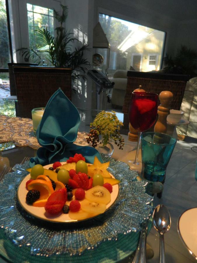 Ms. Elsie's Caribbean Bed & Breakfast *