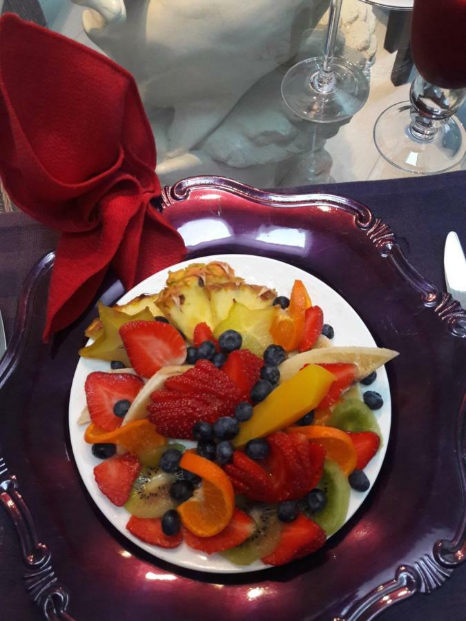 Ms. Elsie's Caribbean Bed & Breakfast *