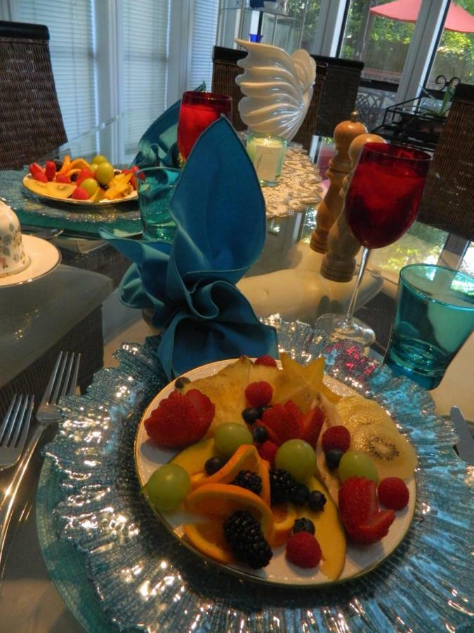 Ms. Elsie's Caribbean Bed & Breakfast Charlotte