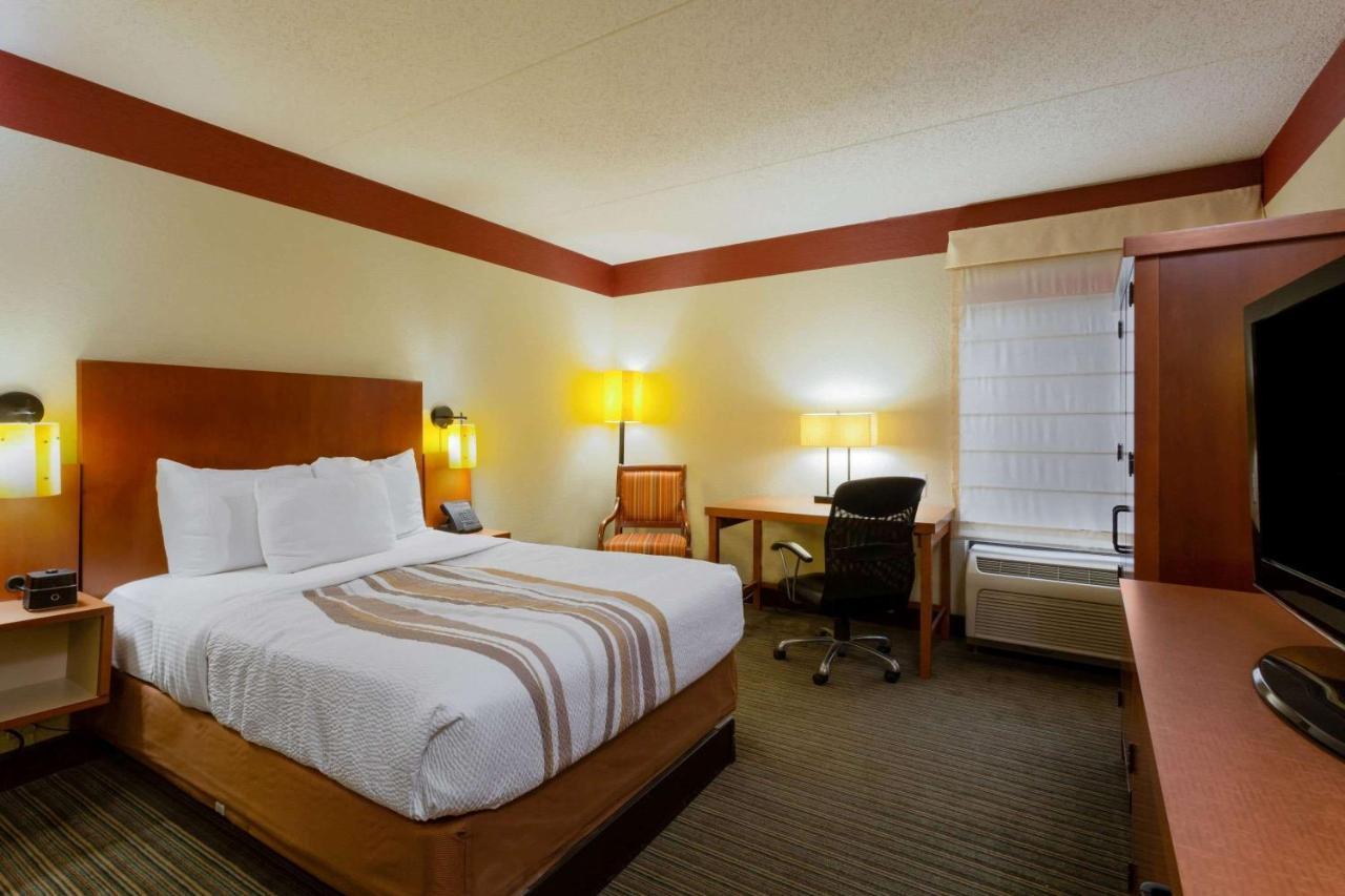 Clt Airport & Charlotte